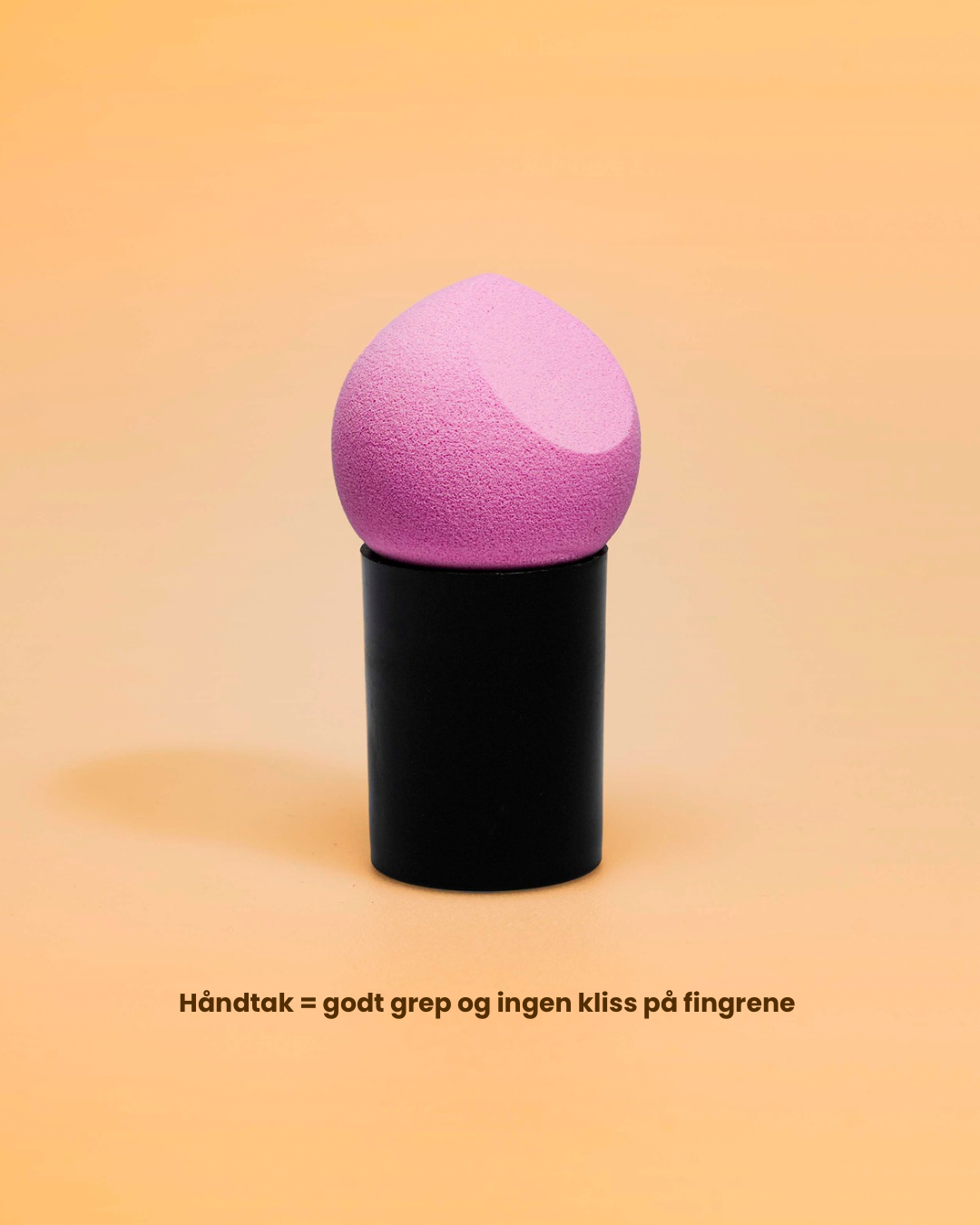 BeeBee blender, en sminkesvamp beauty blender med håndtak og etui.